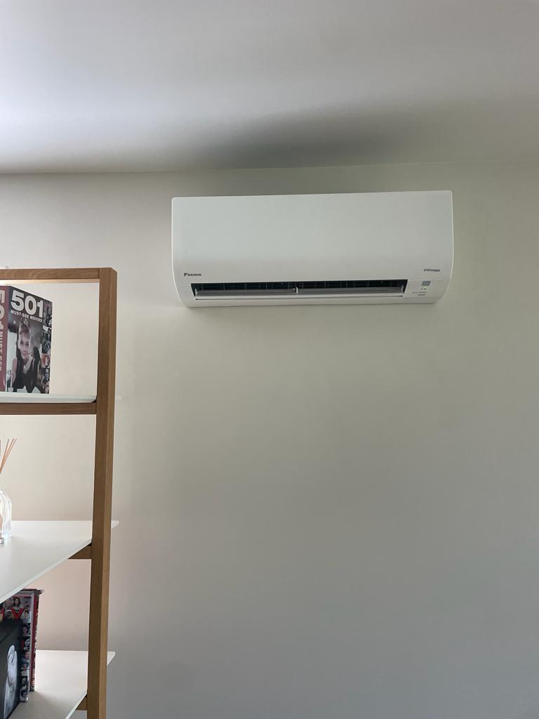 d7aeb5d1-8322-4781-bab8-f1d5274c9789 d7aeb5d1-8322-4781-bab8-f1d5274c9789